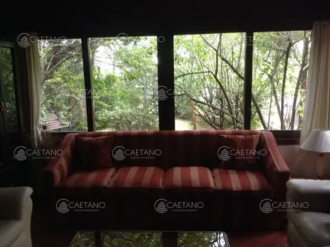 Casa 7 ambientes con 4 baños