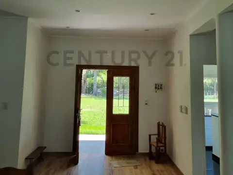 Venta de casa con alquiler - Brandsen