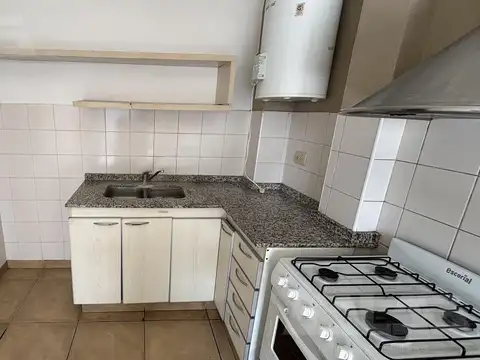 Departamento en Alquiler con 1 cocheras