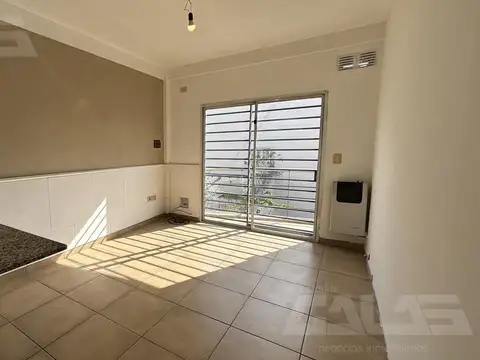 Departamento en Alquiler en San Antonio de Padua, $ 600.000