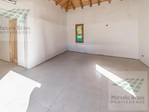 Venta Casa 5 ambientes en lote de 640m2, Rio hondo al 200, Manzanares, Santa Clara.