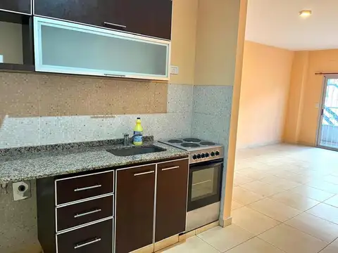 Departamento en Alquiler en Monte Castro, $ 500.000
