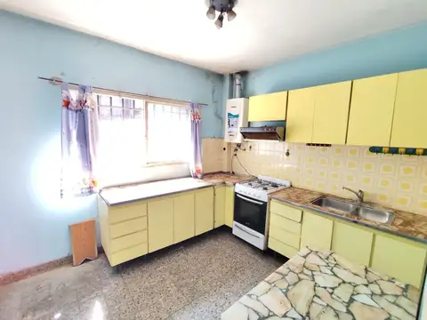Depto Tipo Casa en Alquiler 40 años