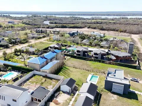 Terreno en Venta 40  mts Fondo