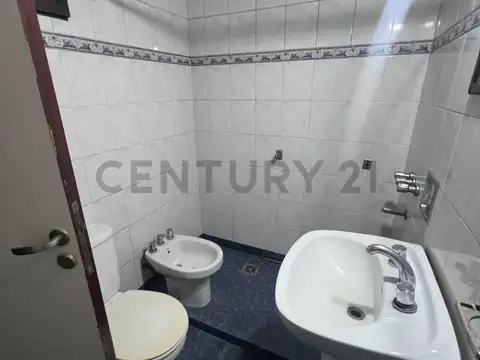 Departamento 5 ambientes con 1 baño