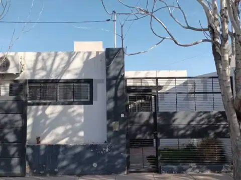 Se vende Casa en Barrio Alto Sarmiento, Las Heras