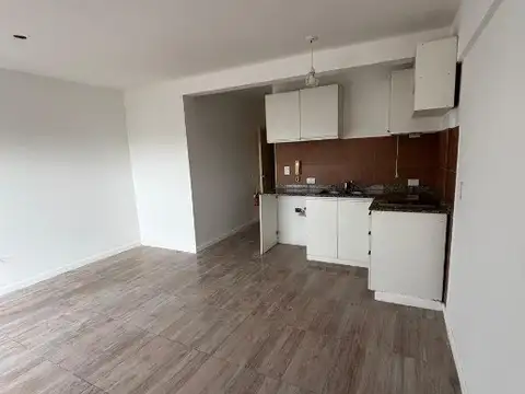 Alquiler de Monoambiente en Morón.