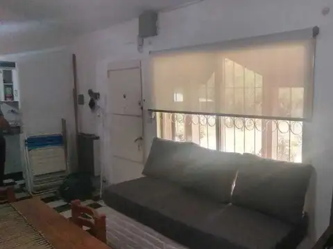 Casa 5 ambientes con 1 baño