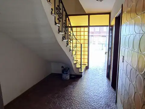 Depto Tipo Casa en Venta 40 años