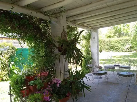 Excelente monoambiente con galería en un lote esquina, en venta. B° Parque Pellegrini III, Pilar