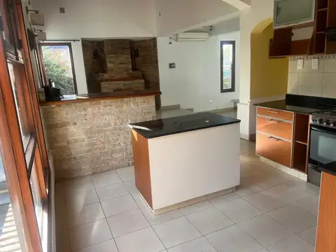 Casa en Alquiler de 5 dormitorios