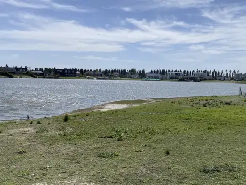 Terreno en Venta en San Gabriel, USD 276.000
