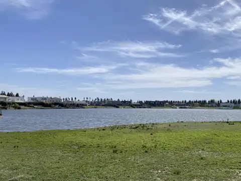 Terreno en Venta en San Gabriel, USD 276.000