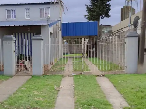 General Lagos, Sarmiento 500, dos dormitorios, patio. pileta