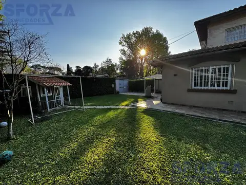 Casa en Venta con 2 cocheras