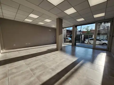 Local en Alquiler en Villa Ballester, $ 890.000