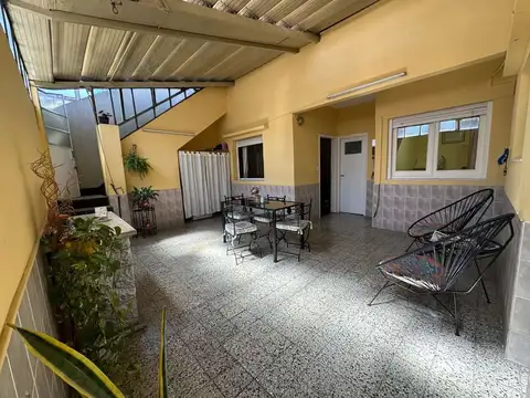 Depto Tipo Casa en Venta de 4 ambientes