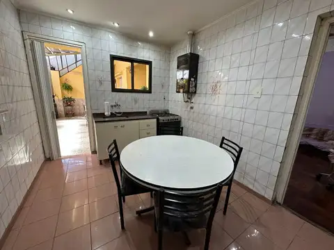 Depto Tipo Casa 4 ambientes con 2 baños