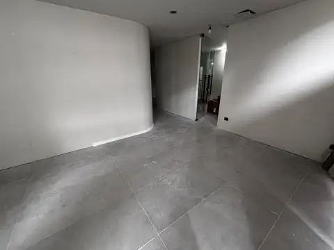 Local en Venta en Núñez, USD 500.000
