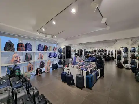 Oficina Monoambiente con 8 baños