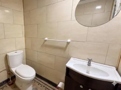 Casa 4 ambientes con 1 baño