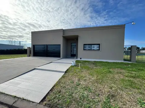 Casa en venta en el Barrio el Molino, Vendaval al 100.