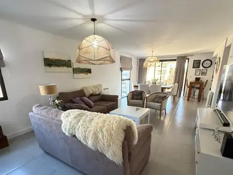 Departamento 4 ambientes con 2 baños