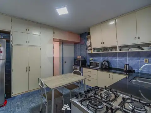 VENTA APARTAMENTO 3 DORM ,SERVICIO, TERRAZA CENTRO