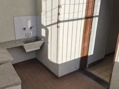 Departamento 4 ambientes con 1 baño