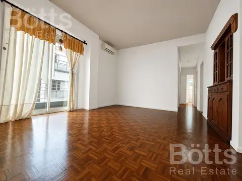 Impecable 3 Amb- Balcón-Cochera-APTO PROFESIONAL-Piso Alto-Pura luz y conectividad