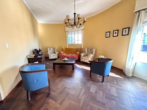 Departamento 7 ambientes con 3 baños