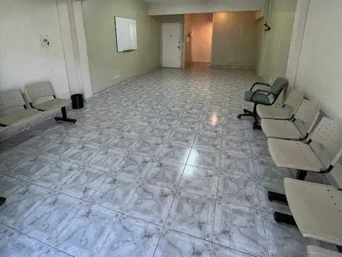 Oficina en Alquiler en Morón Sur, $ 450.000