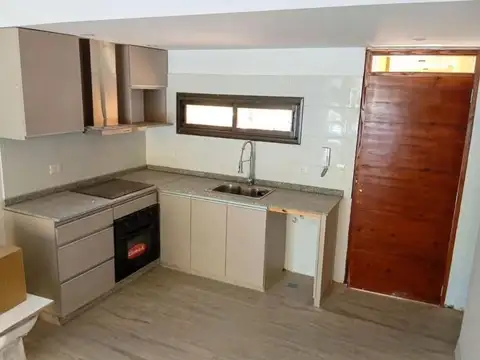 Departamento en Venta en Villa Gobernador Udaondo, USD 155.000