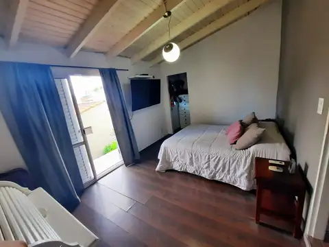 Depto Tipo Casa en Venta de 4 ambientes