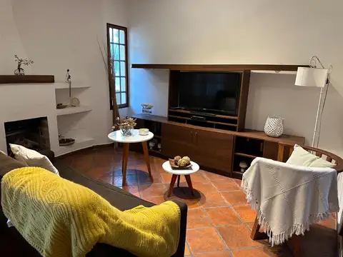 Casa 4 ambientes con 4 baños