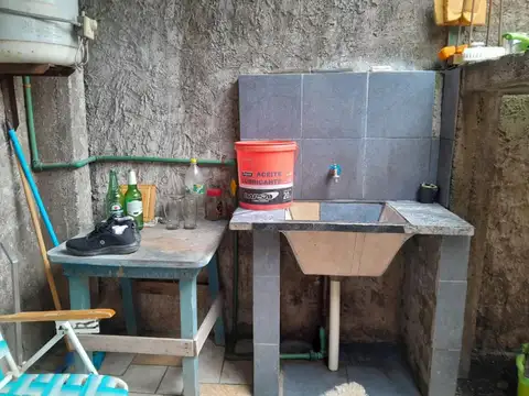 Casa 3 ambientes con 2 baños