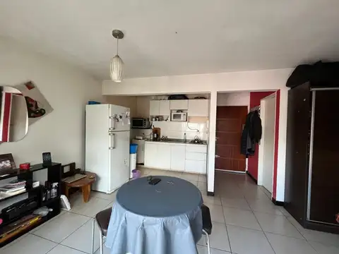 VENTA MONOAMB CON COCHERA ITUZAINGO NORTE/APT CRED
