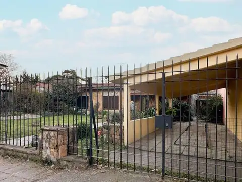CASA 6 AMBIENTES - MERLO SUR