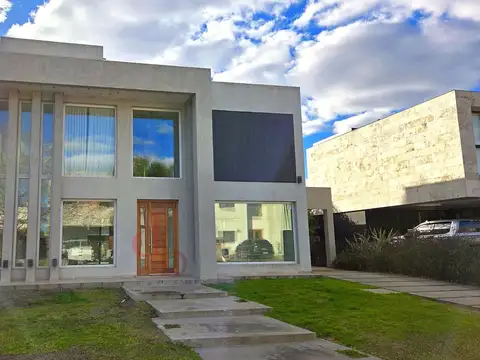 Casa en Alquiler en Adrogue, $ 4.200.000