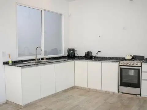 Casa 3 ambientes con 2 baños