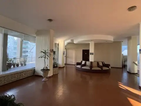 Departamento en Alquiler con 1 cocheras