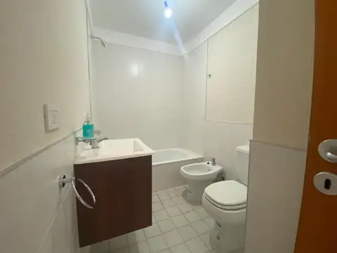 Depto Tipo Casa 2 ambientes con 1 baño