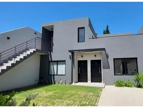 Depto Tipo Casa en Venta de 2 ambientes
