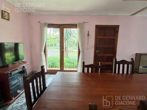 Casa 4 ambientes con 1 baño