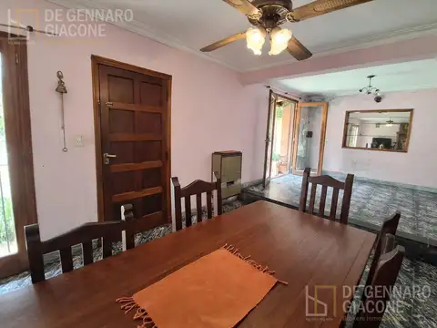 Casa en Venta con 5 cocheras
