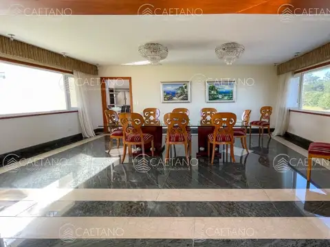 Casa en Venta en Playa Mansa, USD 5.500.000