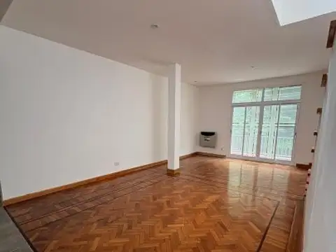 Depto Tipo Casa 8 ambientes con 4 baños