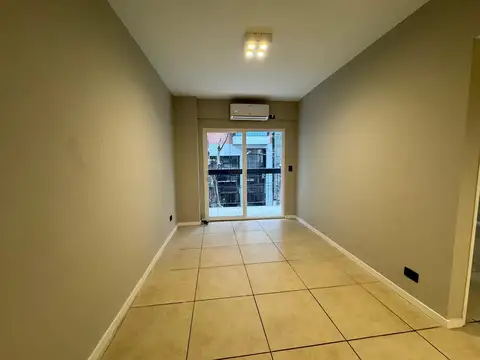 Departamento en Alquiler en Belgrano C, $ 850.000
