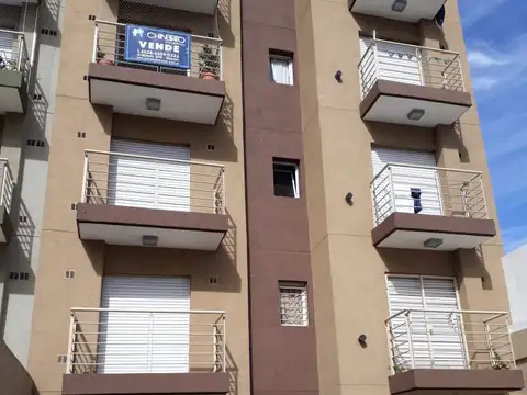 Yatay 100, Piso 8