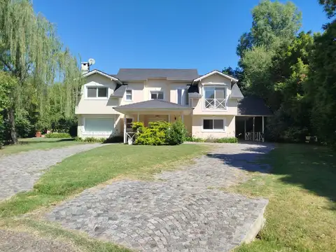 Casa en Alquiler de 4 dormitorios